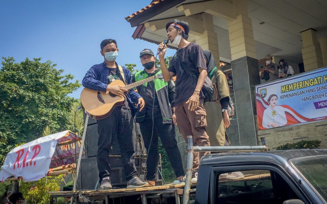 Memahami Jargon “Cerdas, Kaya, Berkuasa”